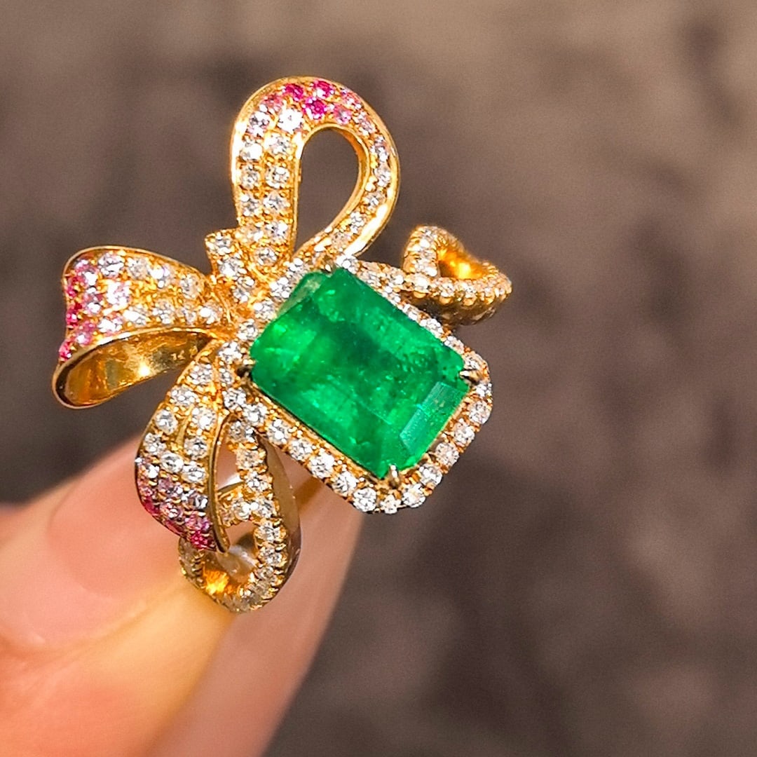 14k Gold 2.66 Ctw Vivid Green Natural Emerald & Diamond Ring - 4