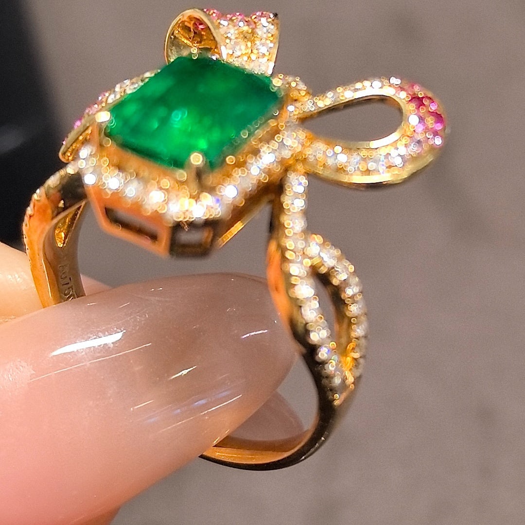 14k Gold 2.66 Ctw Vivid Green Natural Emerald & Diamond Ring - 6