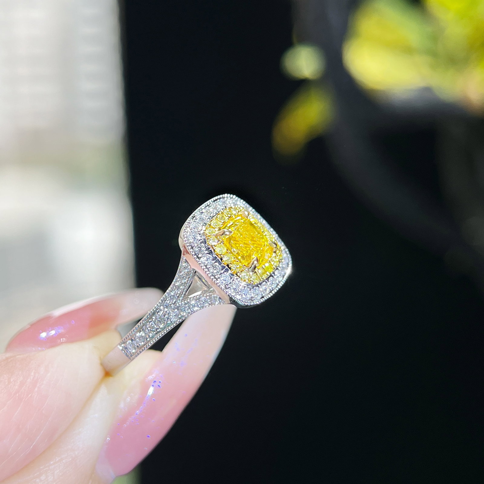 14k Gold 1.34 Ctw Natural Yellow Diamond & Diamond Ring - 4