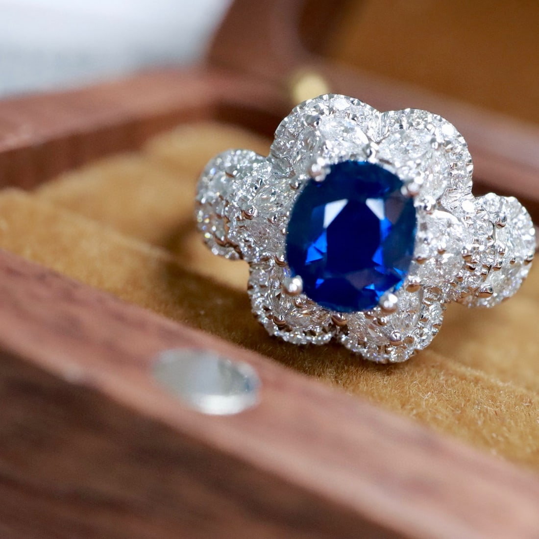 14k Gold 2.22 Ctw Natural Sapphire & Diamond Ring - 4