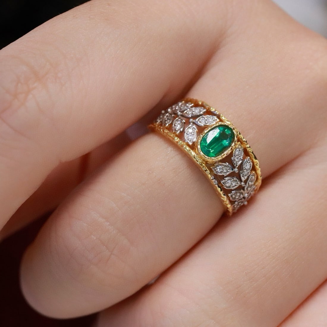 14k Gold 0.55 Ctw Vivid Green Natural Emerald & Diamond Ring - 7