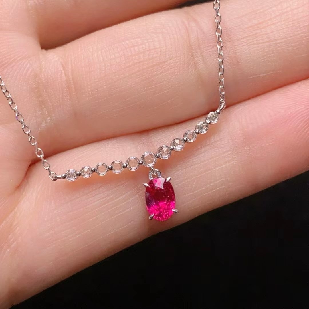 14k Gold 0.77 Ct Natural Ruby & Sapphire Necklace: Ref:231000259 // gold content:14k gold // main gemstone:ruby // shape:oval // carat weight:0. 77ct // color:red // treatment:natural // // adjacent gemstone 2 : sapphire // number of stones:11 //