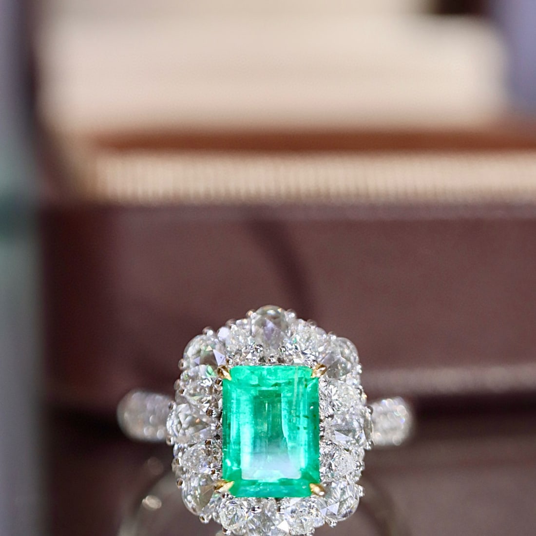 14k Gold 1.69 Ctw Vivid Green Natural Emerald & Diamond Ring - 5
