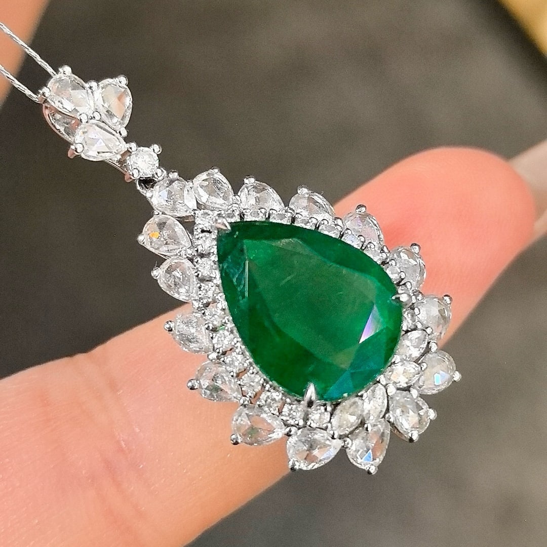 14k Gold 7.18 Ctw Vivid Green Natural Emerald & Diamond Pendant( Without Chain ) - 3
