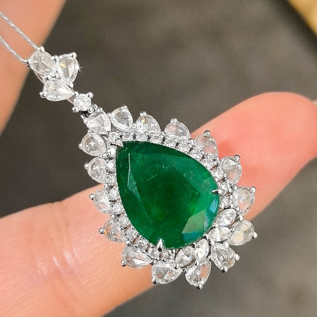 14k Gold 7.18 Ctw Vivid Green Natural Emerald & Diamond Pendant( Without Chain ) - 5
