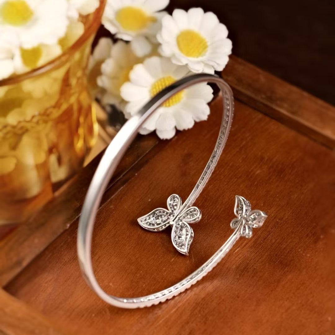 14k Gold 1.4 Ct Natural H Diamond Bangle - 6