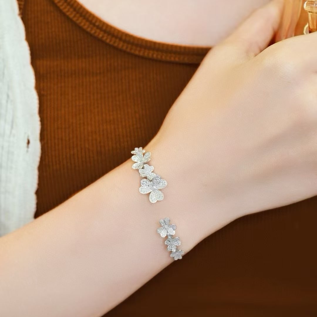 14k Gold 1 Ct Natural H Diamond Bangle - 5