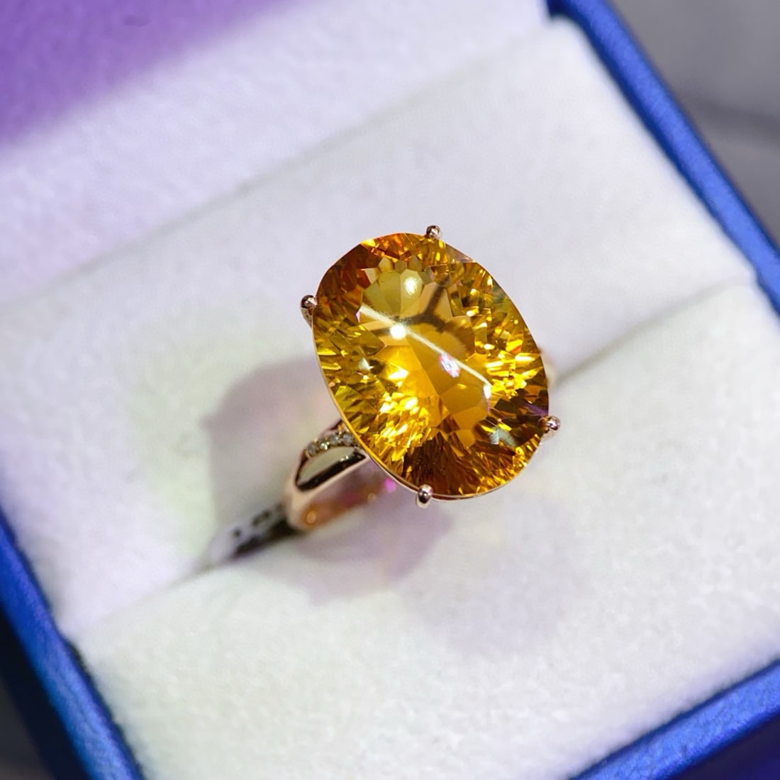 14k Gold 8.38 Ctw Natural Citrine & Diamond Ring: Ref:231000293 // gold content:14k gold // ring size:7. 25us // // main gemstone:citrine // shape:oval // carat weight:8. 35ct // color:yellow // treatment:natural // // adjacent gemstone 2 : diamond