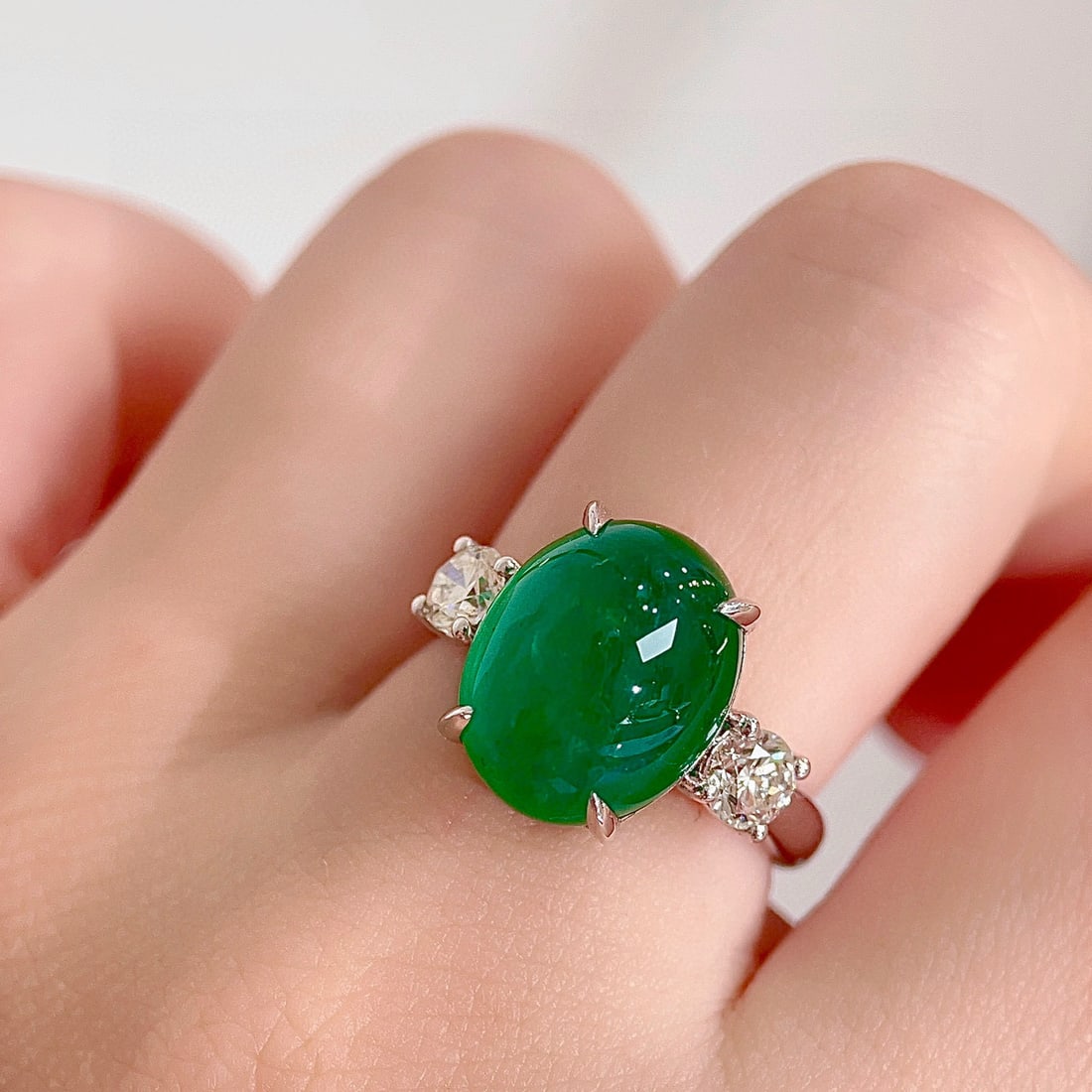 14k Gold 8.30 Ctw Vivid Green Natural Emerald & Diamond Ring - 6