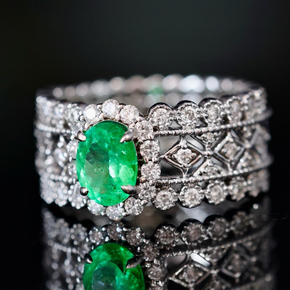 14k Gold 1.34 Ctw Vivid Green Natural Emerald & Diamond Ring - 2