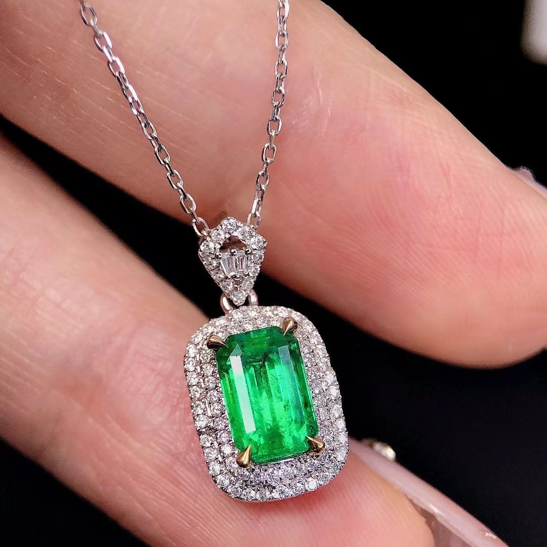 14k Gold 1.59 Ctw Vivid Green Natural Emerald & Diamond Necklace - 5