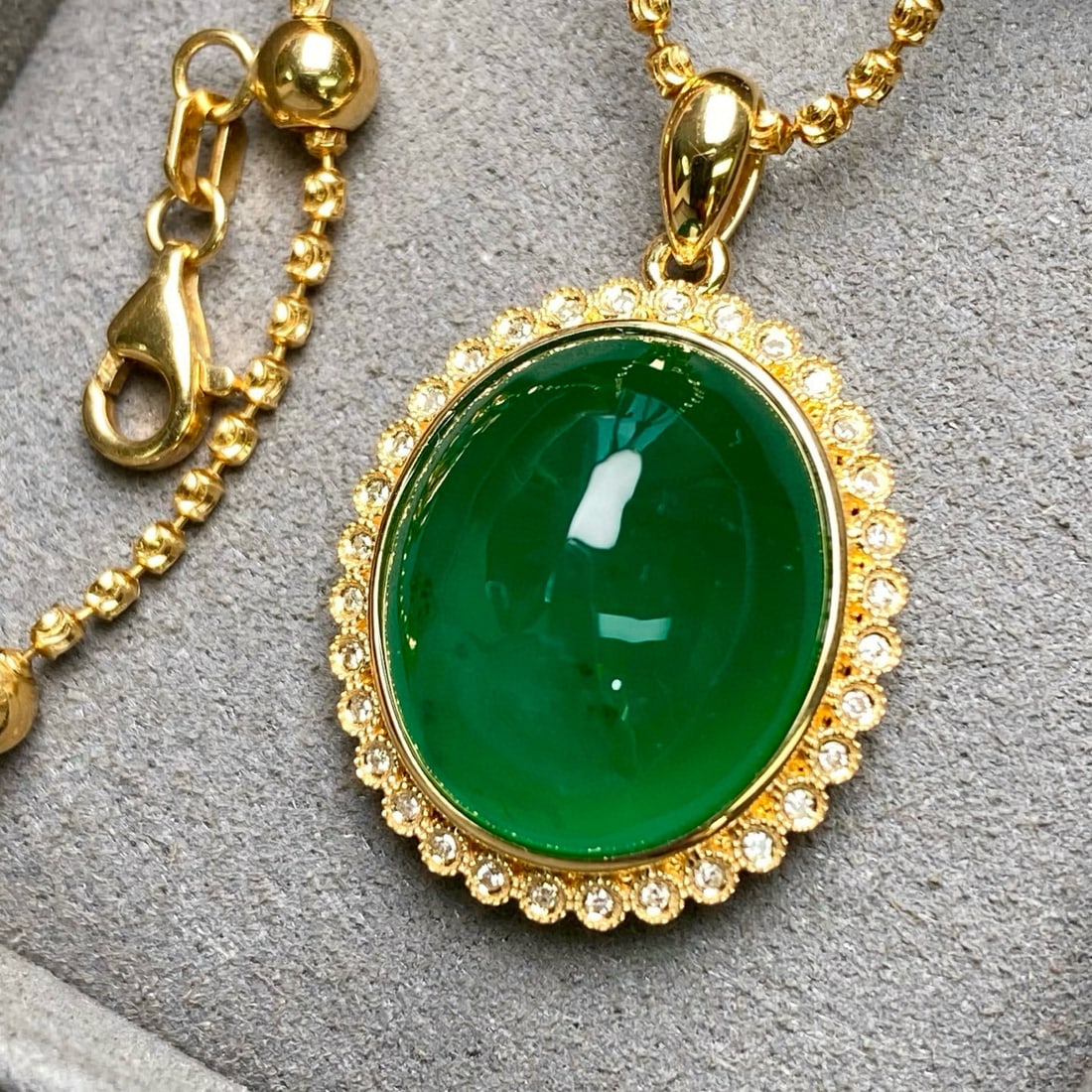 14k Gold 17.72 Ctw Vivid Green Natural Emerald & Diamond Pendant( Without Chain ) - 5