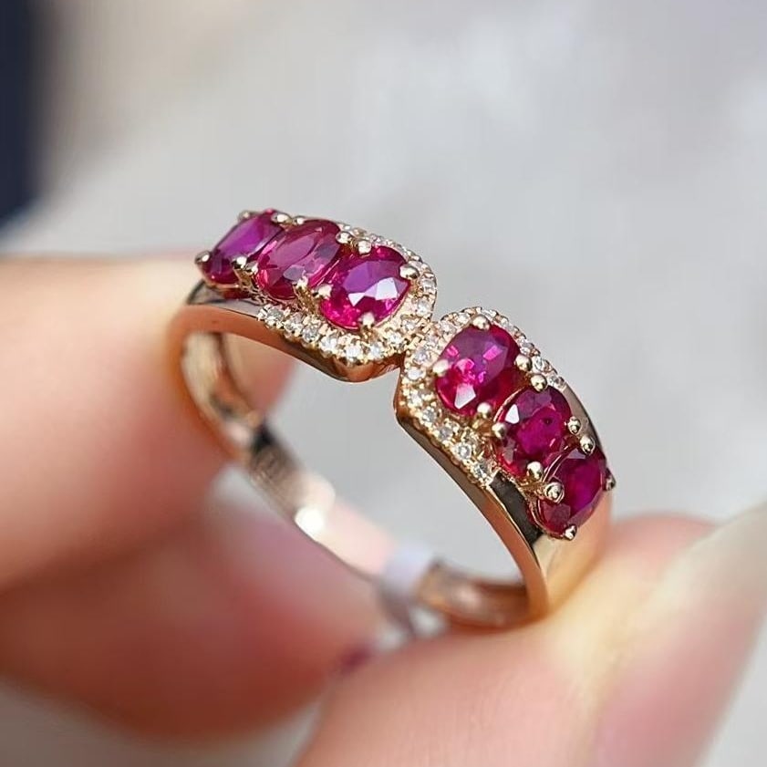 14k Gold 1.10 Ct Natural Ruby & Diamond Ring: Ref:231000329 // gold content:14k gold // ring size:7. 25us // // main gemstone:ruby // shape:oval // carat weight:1. 10ct // color:red // treatment:natural // // adjacent gemstone 2 : diamond // numb