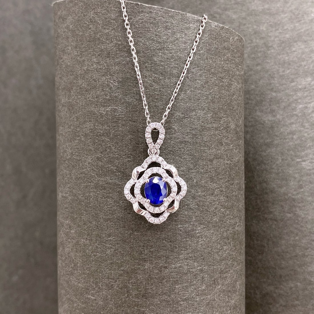 14k Gold 1.07 Ctw Natural Sapphire & Diamond Pendant( Without Chain ): Ref:231000334 // gold content:14k gold // main gemstone:sapphire // shape:oval // carat weight:0. 8ct // color:royal blue // treatment:natural // // adjacent gemstone 2 : diamond // shape:round //