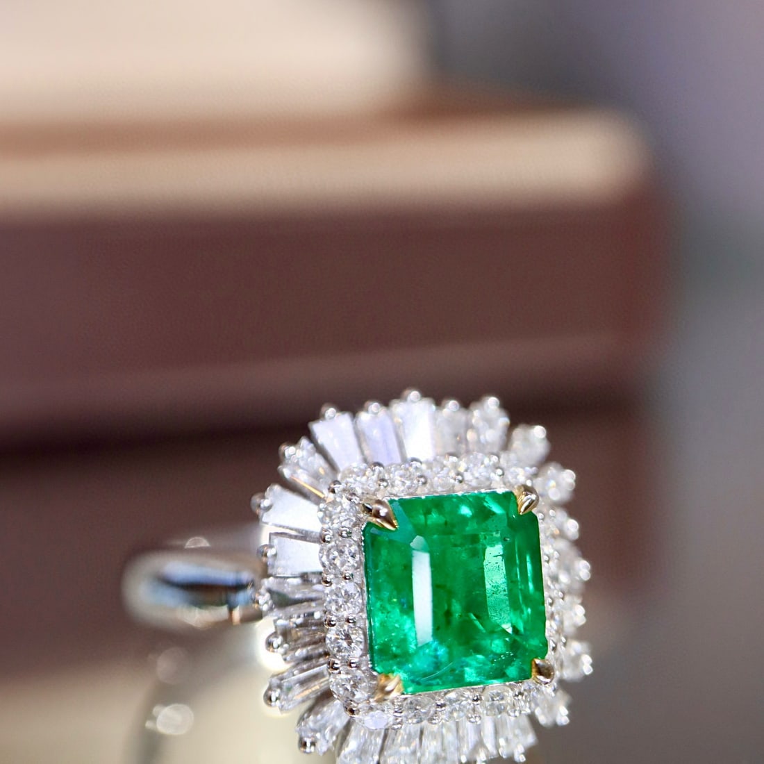 14k Gold 3.24 Ctw Vivid Green Natural Emerald & Diamond Ring - 6