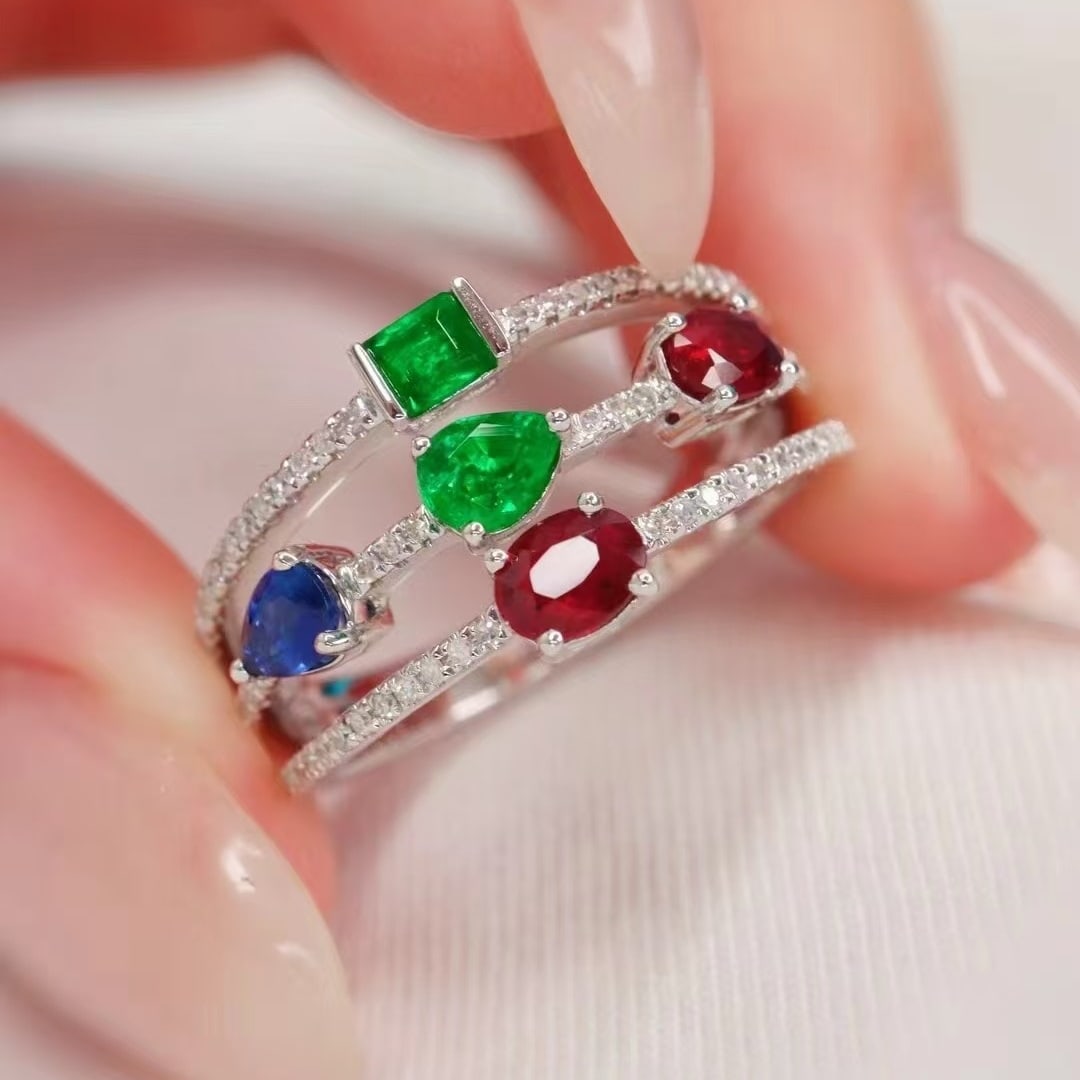 14k Gold 1.40 Ctw Vivid Green Natural Emerald & Ruby & Sapphire & Diamond Ring - 4
