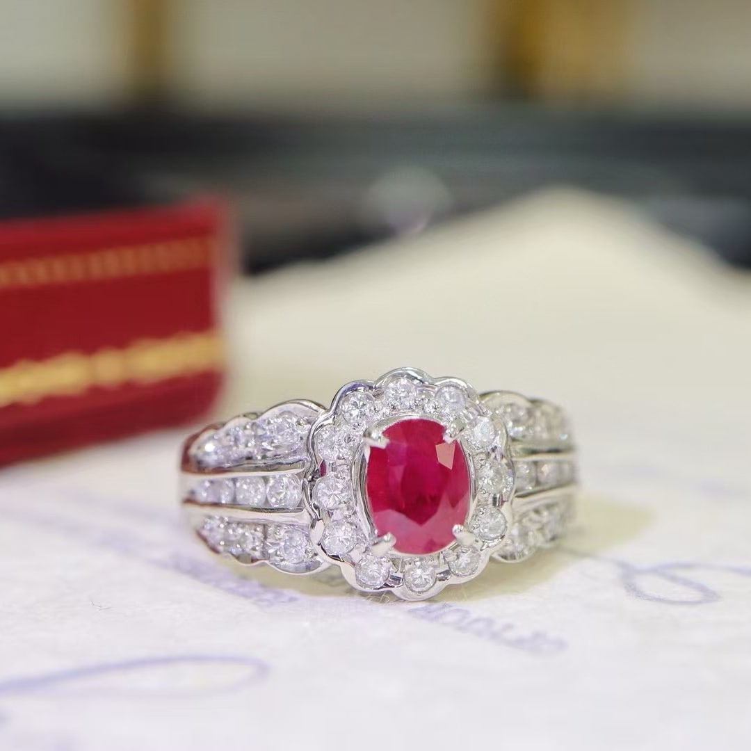 14k Gold 1.36 Ctw Natural Ruby & Diamond Ring: Ref:231000357 // gold content:14k gold // ring size:7. 25us // // main gemstone:ruby // shape:oval // carat weight:0. 86ct // color:red // treatment:natural // // adjacent gemstone 2 : diamond // shap