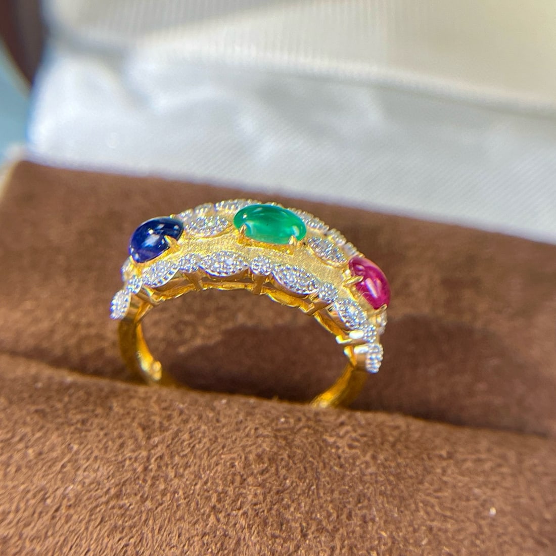 14k Gold 1.4 Ctw Natural Emerald & Ruby & Sapphire & Diamond Ring - 6