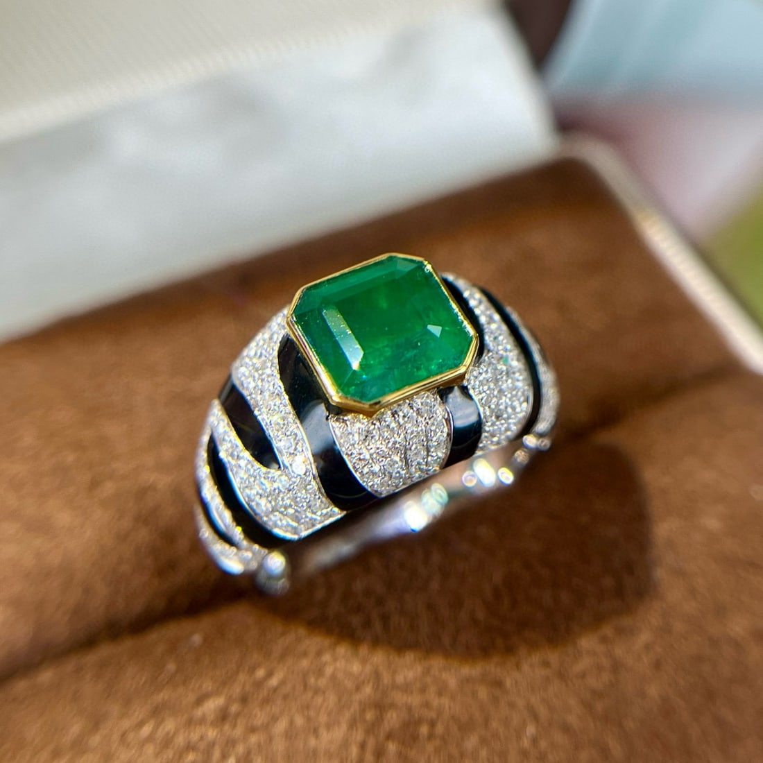 14k Gold 3.32 Ctw Vivid Green Natural Emerald & Diamond Ring - 3