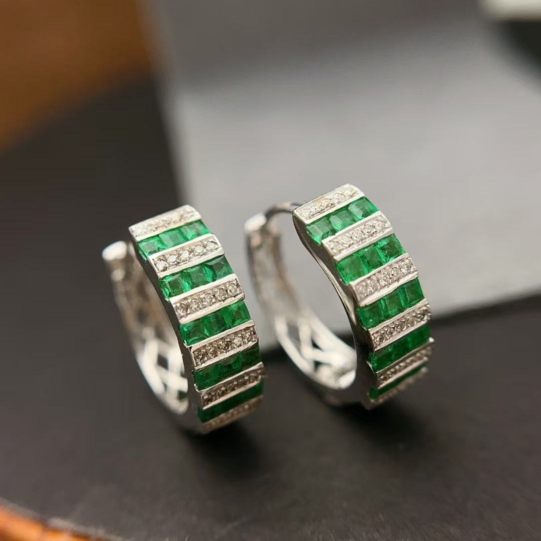 14k Gold 1.30 Ct Natural Emerald & Diamond Earrings: Ref:231000368 // gold content:14k gold // main gemstone:emerald // shape:square // carat weight:1. 30ct // color:green // treatment:natural // // adjacent gemstone 2 : diamond // number of stones:60 /