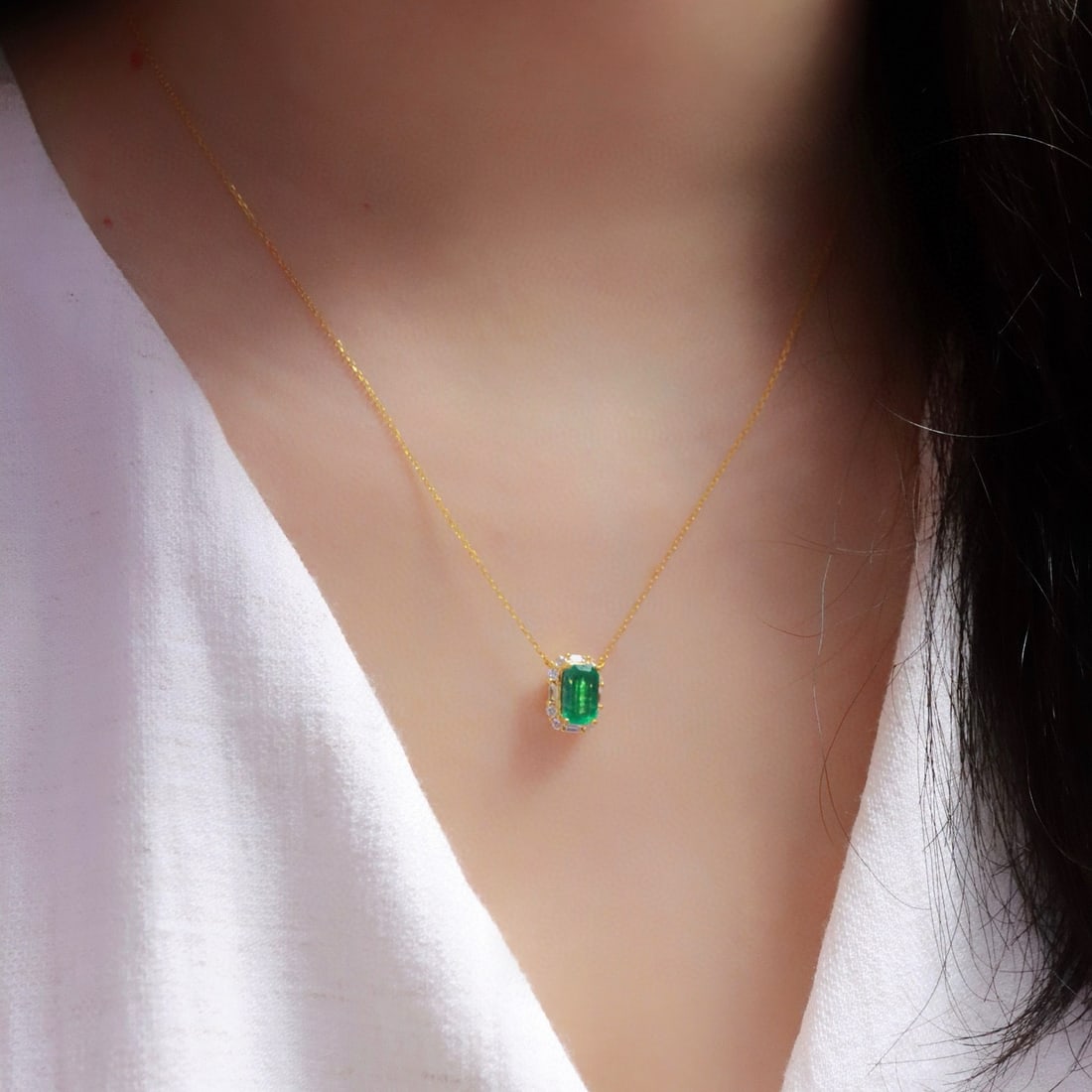 14k Gold 1.12 Ctw Vivid Green Natural Emerald & Diamond Necklace - 6