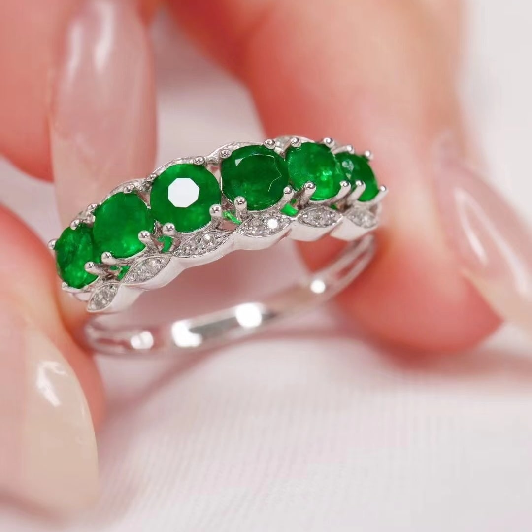 14k Gold 1.02 Ctw Vivid Green Natural Emerald & Diamond Ring - 2