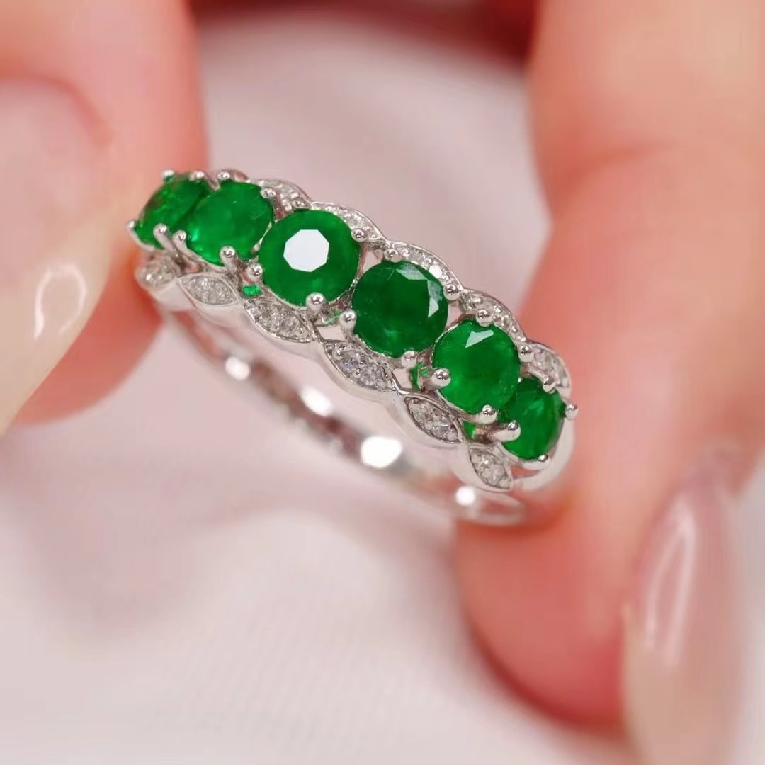 14k Gold 1.02 Ctw Vivid Green Natural Emerald & Diamond Ring - 3