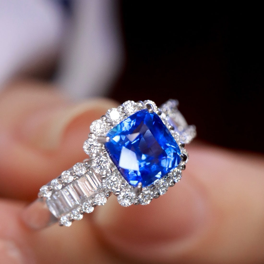 14k Gold 1.72 Ctw Natural Sapphire & Diamond Ring - 4