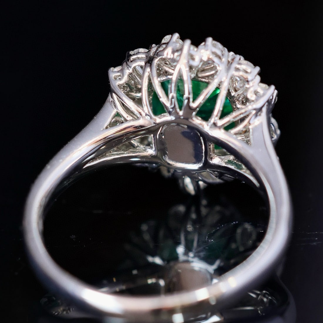 14k Gold 2.59 Ctw Vivid Green Natural Emerald & Diamond Ring - 3