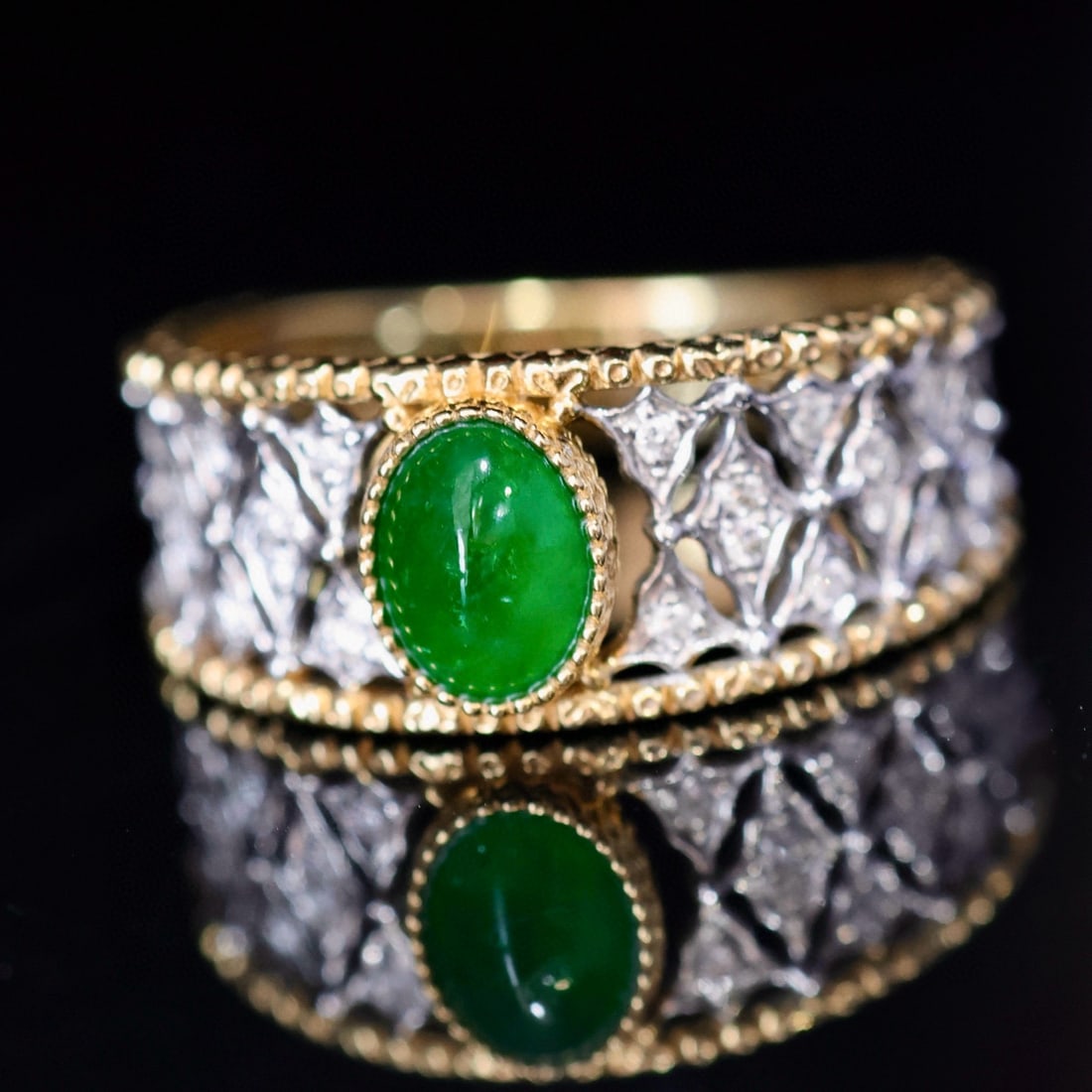 14k Gold 0.62 Ctw Vivid Green Natural Emerald & Diamond Ring - 4