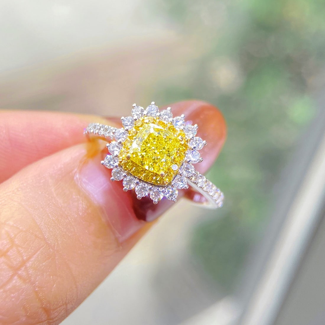 Gia Certified 14k Gold 1.13 Ctw Natural Yellow Diamond & Diamond Ring: Ref:231106422 // gold content:14k gold // ring size:7. 25us // // main gemstone:yellow diamond // certified:gia // shape:cushion // carat weight:0. 80ct // clarity grade:vs1 // color:yellow // treatme