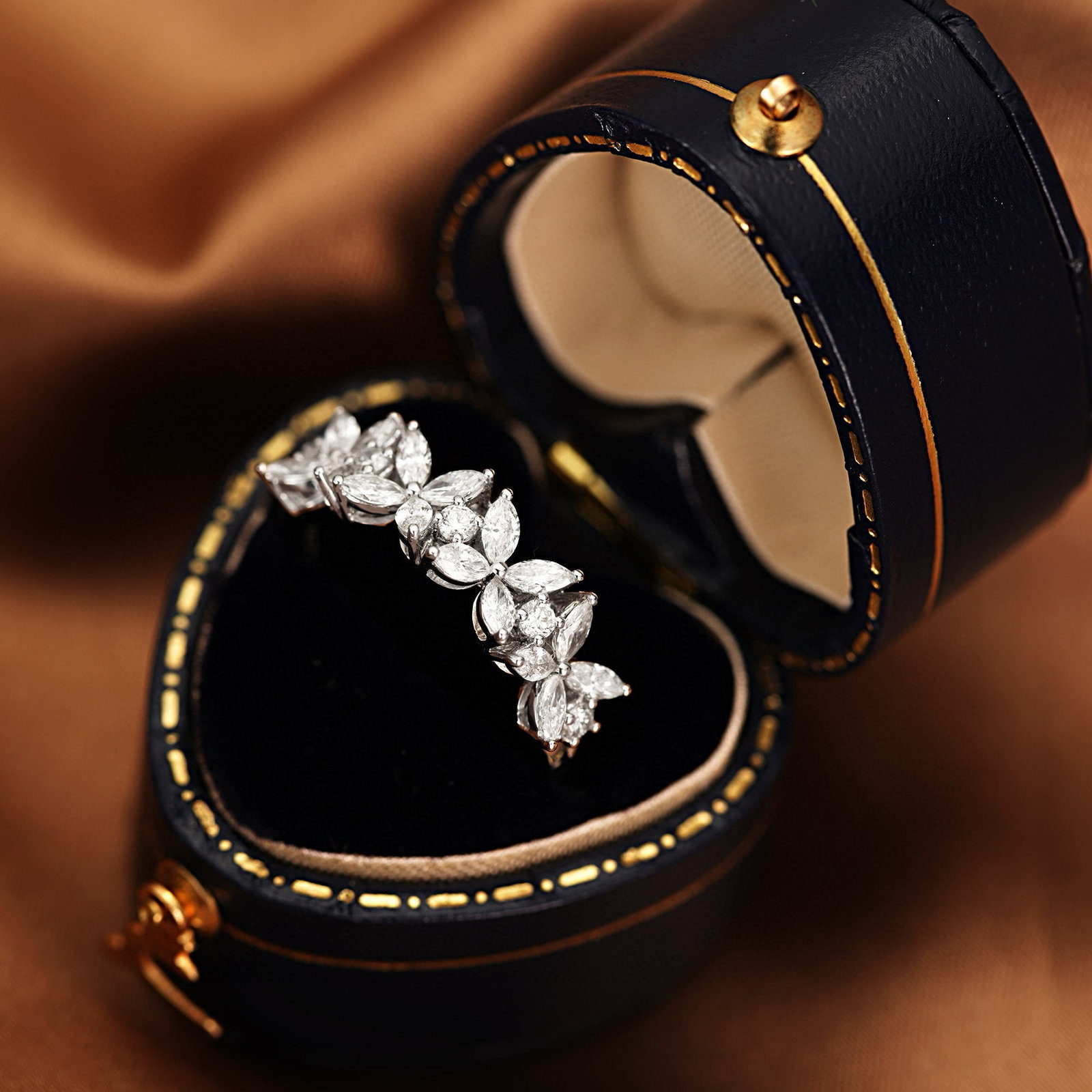 14k Gold 0.75 Ctw Natural H Diamond Ring - 4