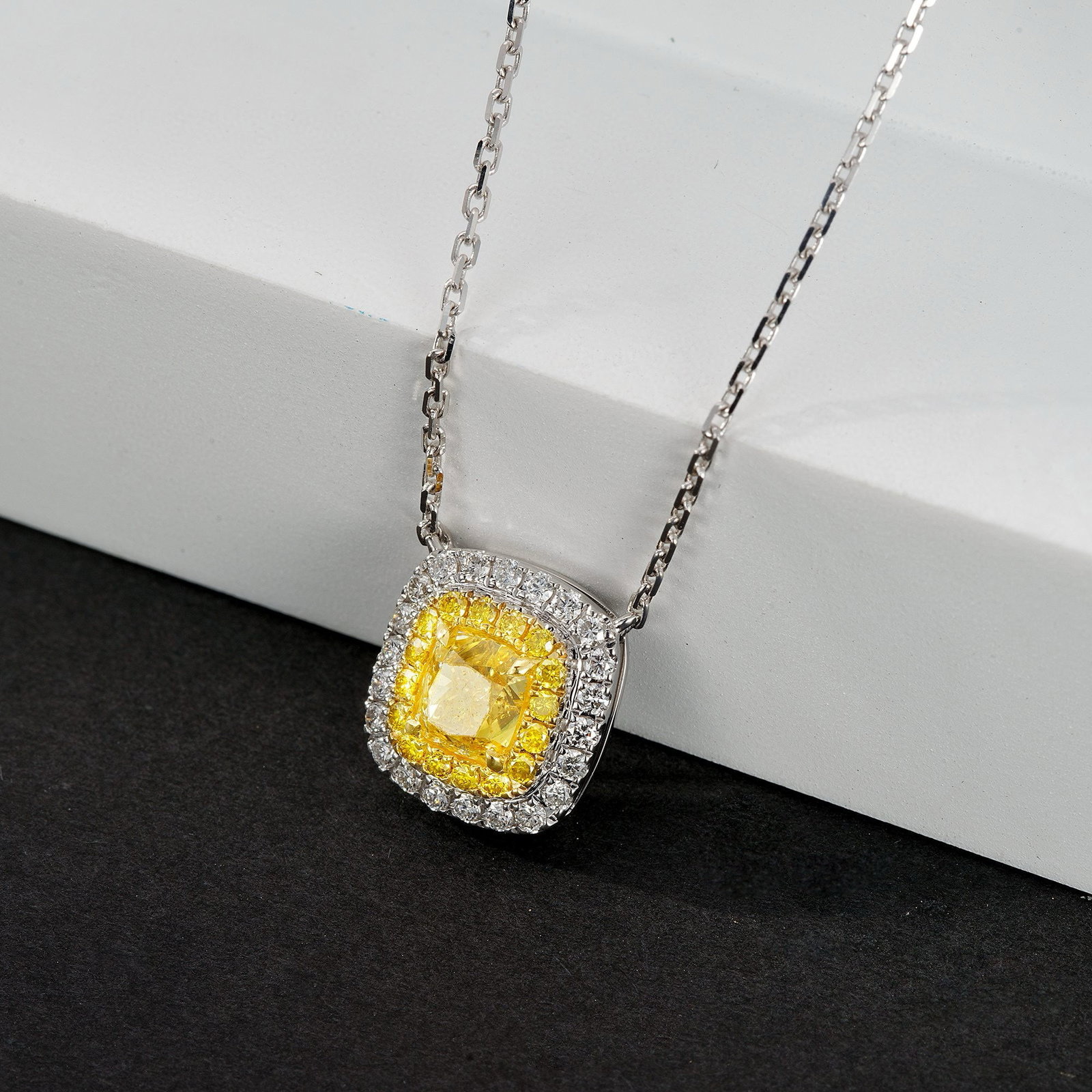 14k Gold 1.32 Ctw Natural Yellow Diamond & Diamond Pendant( Without Chain ): Ref:231001017 // gold content:14k gold // main gemstone:yellow diamond // shape:cushion // carat weight:1ct // color:yellow // treatment:natural // // adjacent gemstone 2 : diamond // shape:round // c