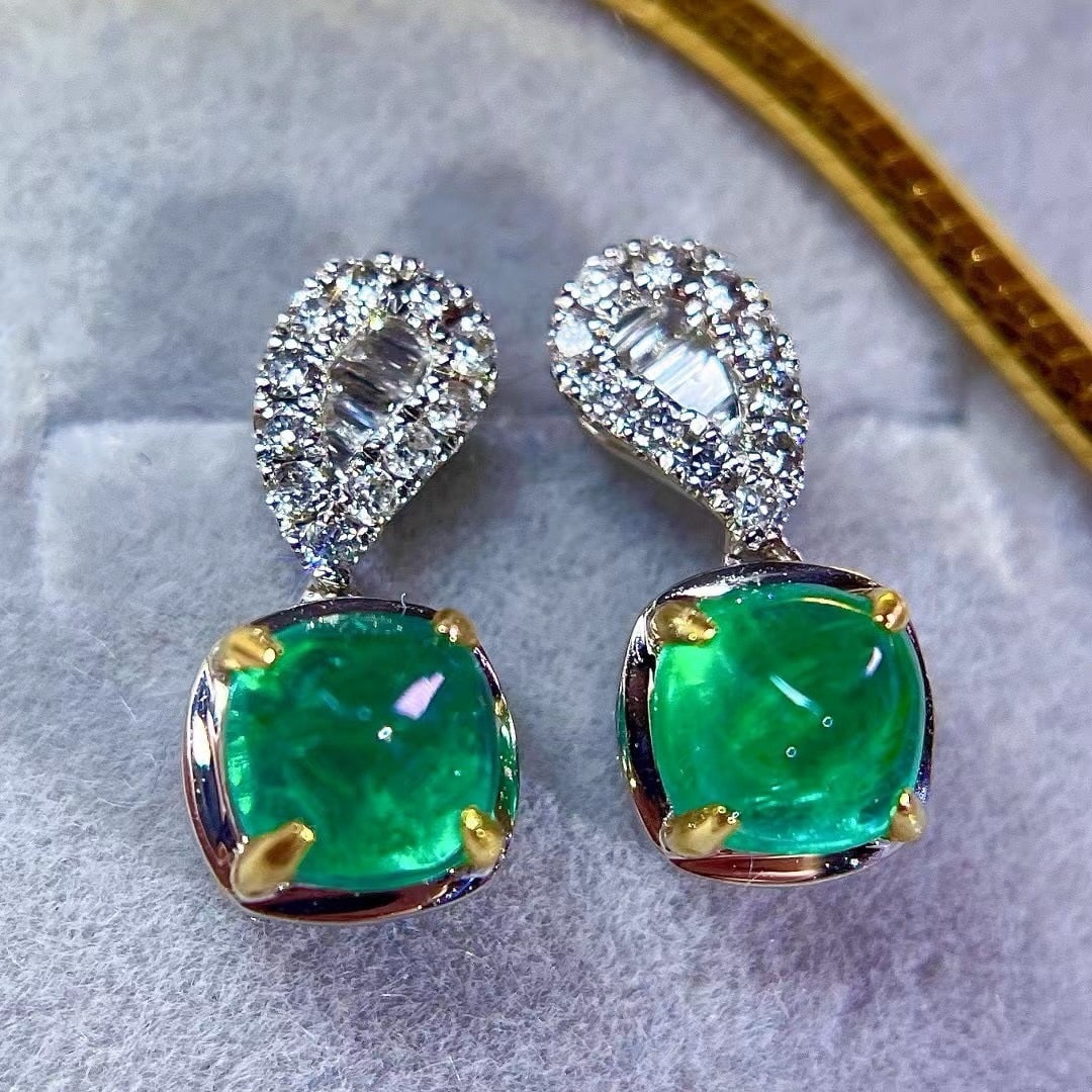 14k Gold 2.4 Ctw Natural Emerald & Diamond Earrings - 4