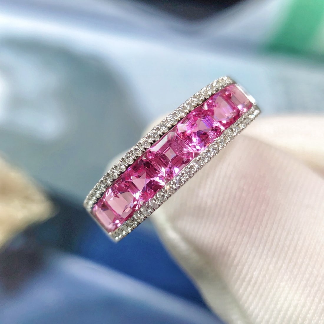 14k Gold 1.74 Ctw Natural Sapphire & Diamond Ring: Ref:231001039 // gold content:14k gold // ring size:7. 25us // // main gemstone:sapphire // shape:asscher // carat weight:1. 6ct // color:pink // treatment:natural // // adjacent gemstone 2 : diamond