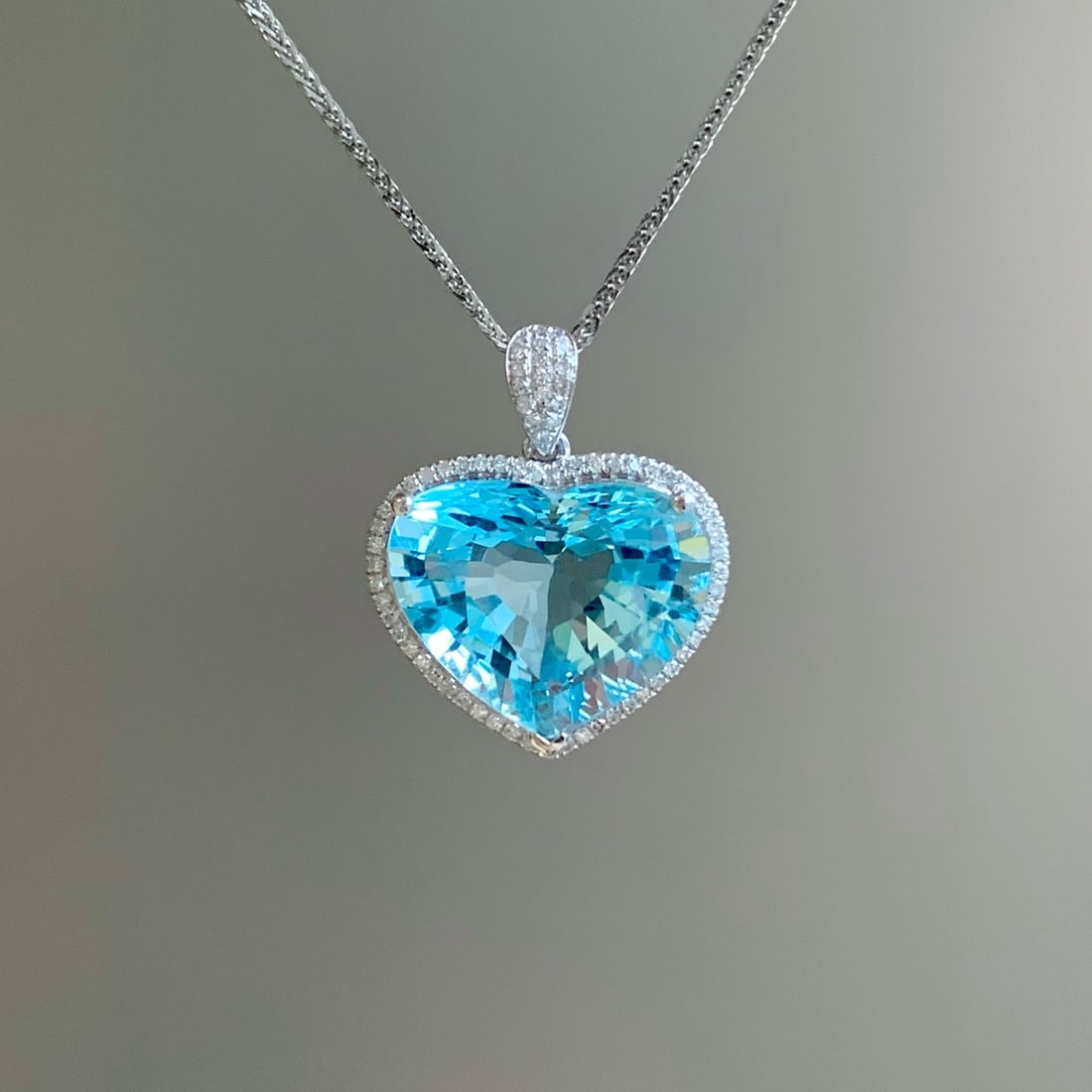 14k Gold 5.8 Ct Natural Aquamarine & Diamond Pendant( Without Chain ) - 2