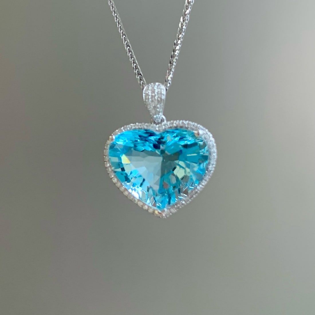 14k Gold 5.8 Ct Natural Aquamarine & Diamond Pendant( Without Chain ) - 3