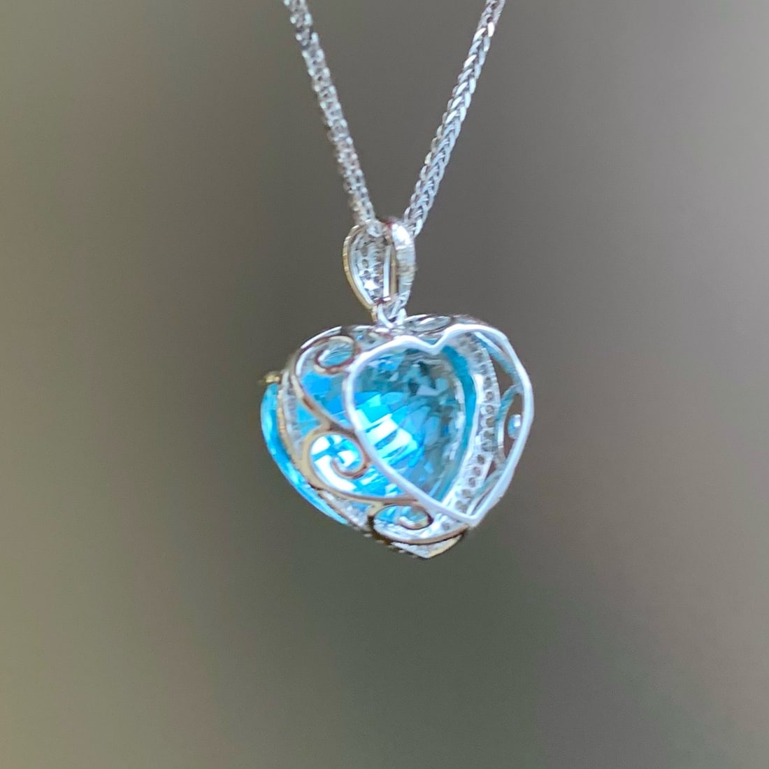 14k Gold 5.8 Ct Natural Aquamarine & Diamond Pendant( Without Chain ) - 5
