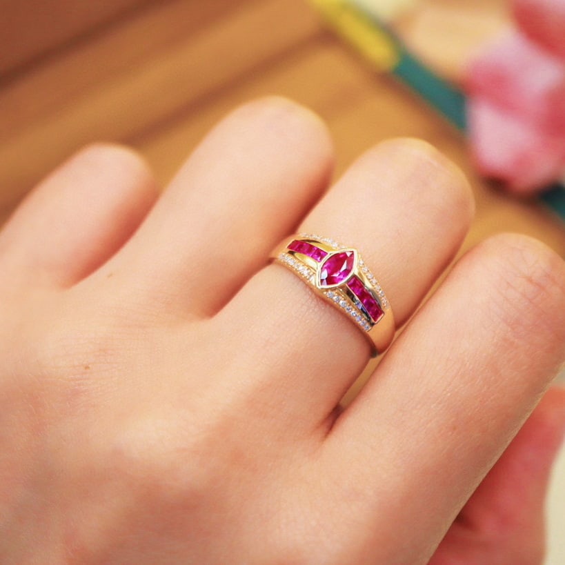 14k Gold 0.65 Ctw Natural Ruby & Diamond Ring - 6