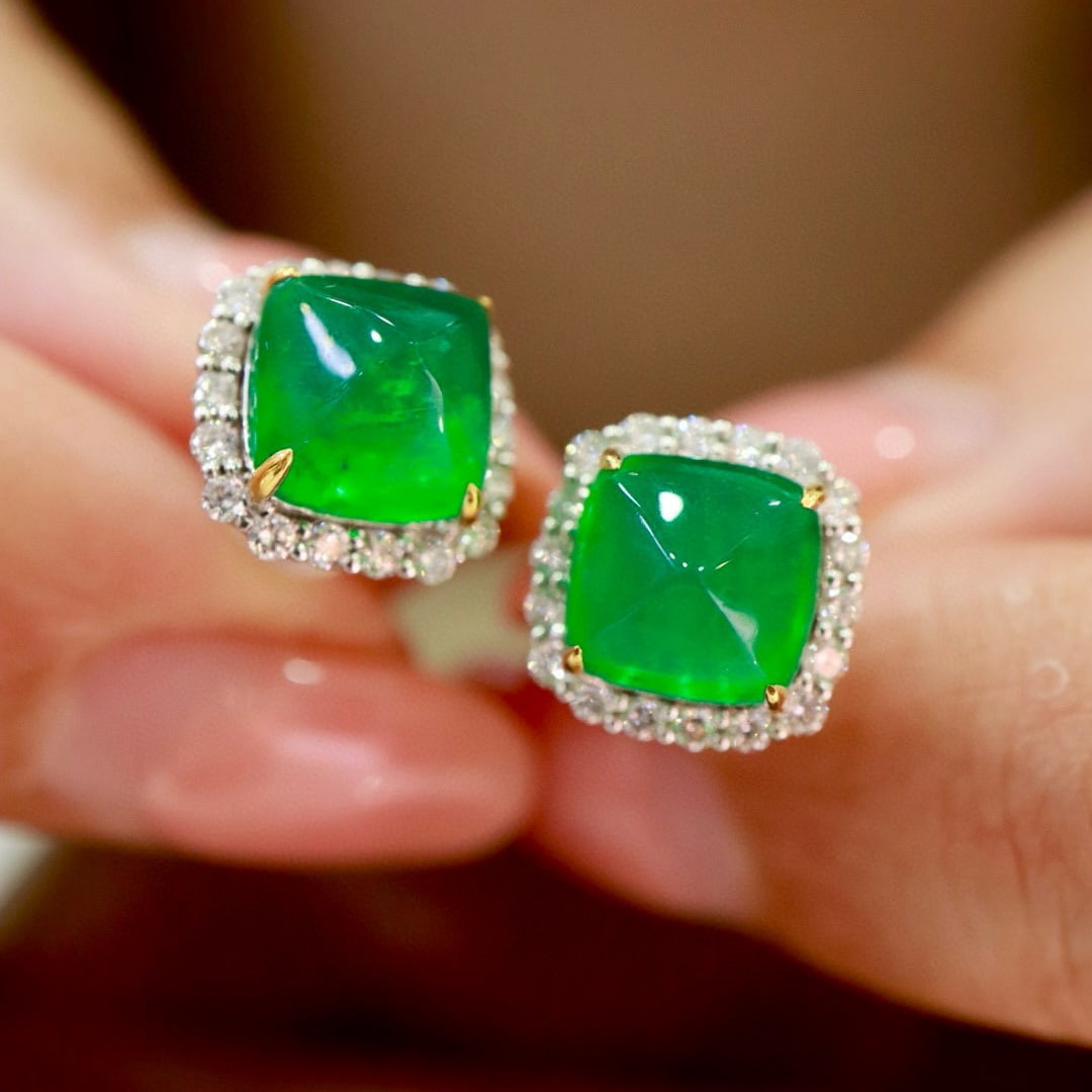 14k Gold 4.57 Ctw Natural Emerald & Diamond Earrings: Ref:231001092 // gold content:14k gold // main gemstone:emerald // shape:suger-loaf // carat weight:4. 21ct // color:green // treatment:natural // // adjacent gemstone 2 : diamond // shape:round // ca