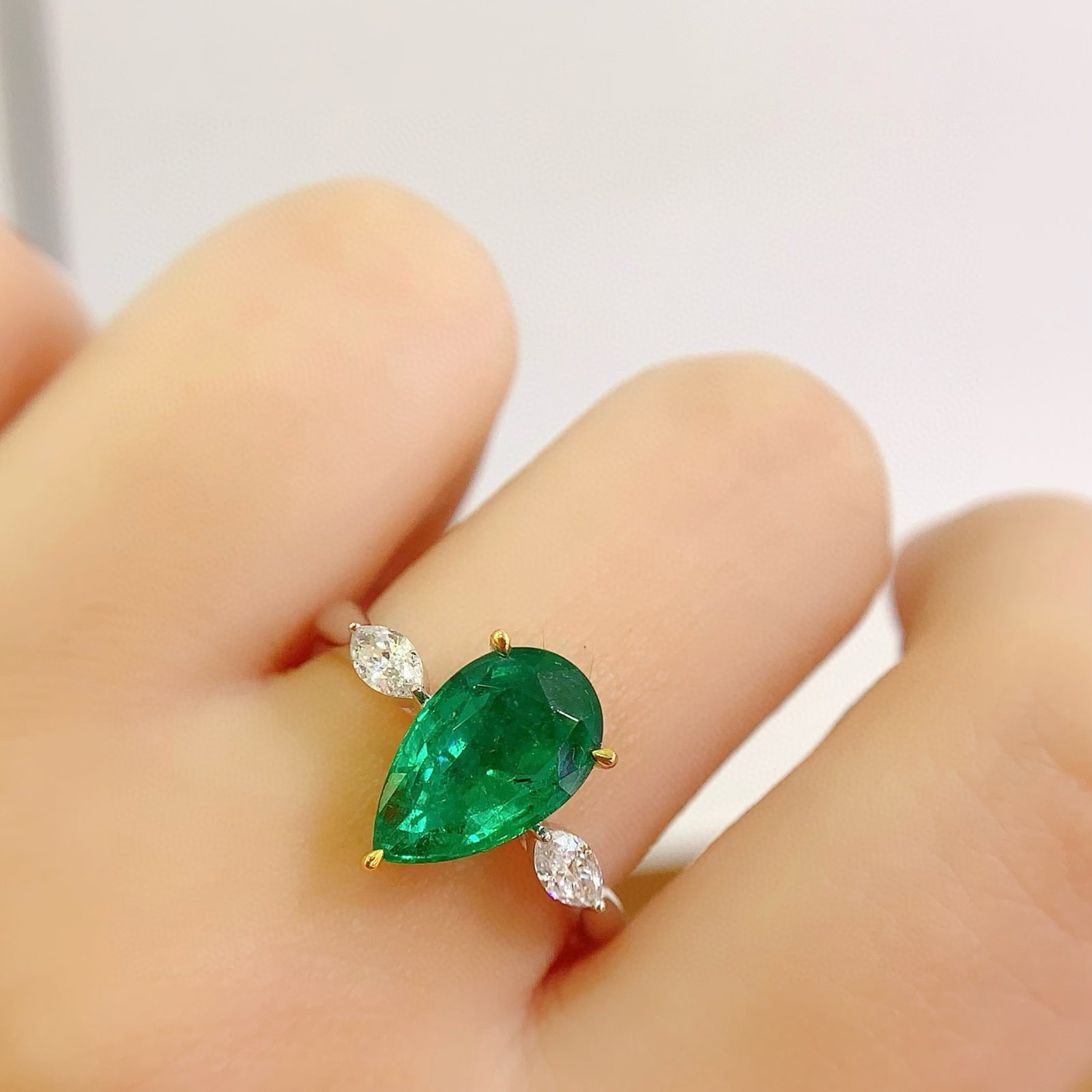 14k Gold 2.78 Ct Natural Emerald & Diamond Ring - 4