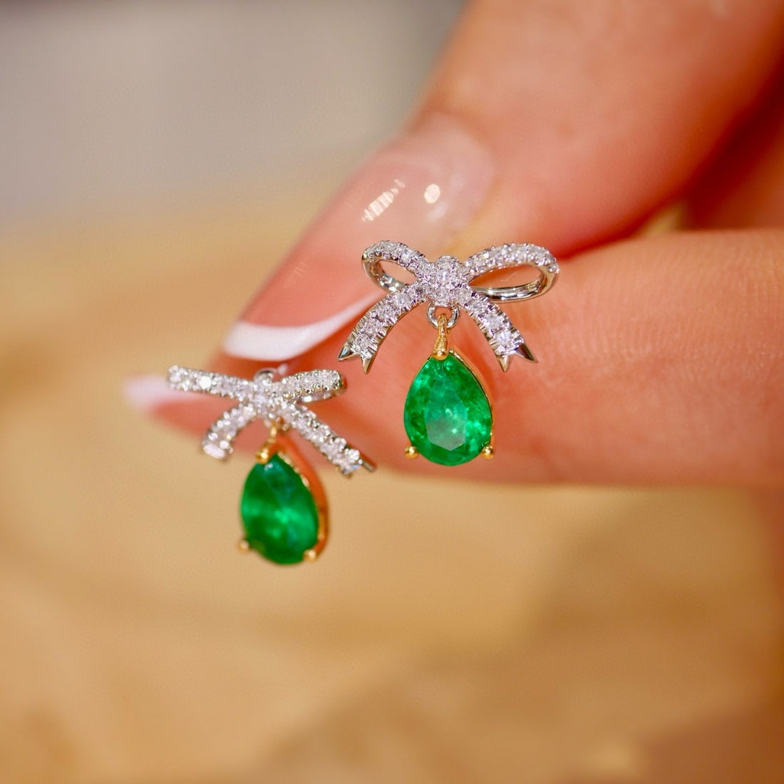 14k Gold 1.58 Ctw Natural Emerald & Diamond Earrings - 3