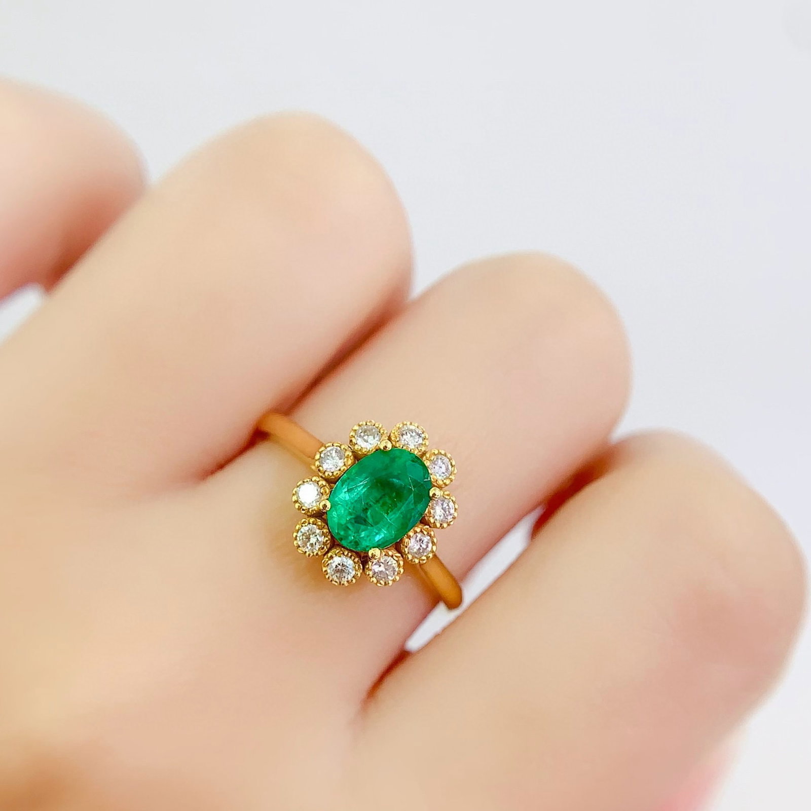 14k Gold 1.30 Ct Natural Emerald & Diamond Ring - 7