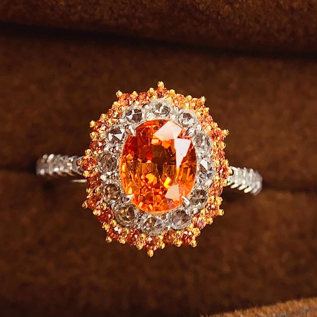 14k Gold 1.56 Ct Natural Sapphire & Diamond Ring: Ref:231001159 // gold content:14k gold // ring size:7. 25us // // main gemstone:sapphire // shape:oval // carat weight:1. 56ct // color:orange // treatment:natural // // adjacent gemstone 2 : diamond