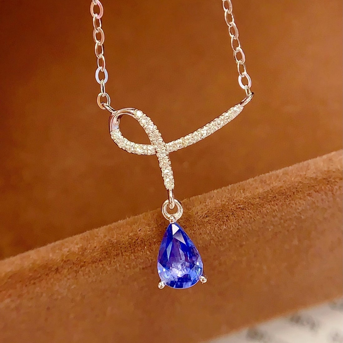 14k Gold 0.70 Ct Natural Sapphire & Diamond Necklace - 2