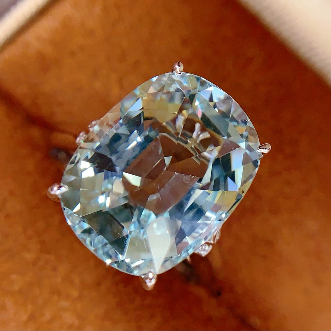 14k Gold 13.86 Ct Natural Aquamarine & Diamond Ring - 6