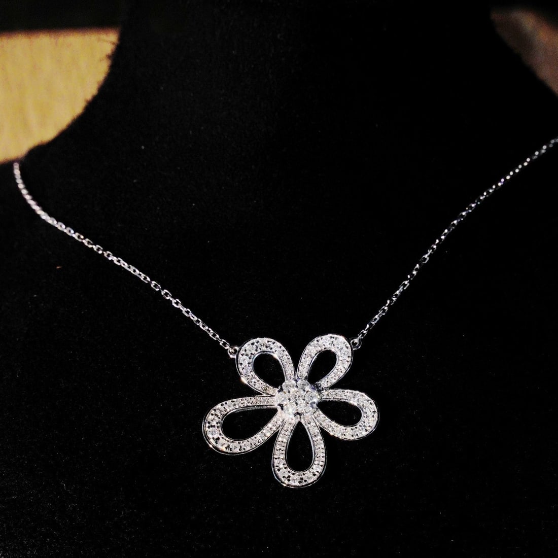 14k Gold 0.75 Ct Natural H Diamond Necklace: Ref:231001175 // gold content:14k gold // main gemstone:diamond // shape:round // carat weight:0. 75ct // clarity grade:vs-si // color:h // treatment:natural // cut grade:g // Condition: New Low