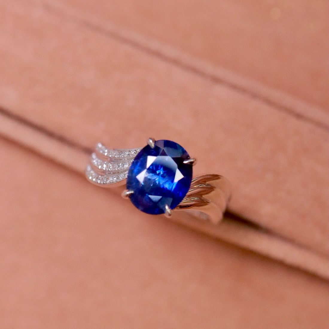 14k Gold 2.36 Ctw Natural Sapphire & Diamond Ring: Ref:231001207 // gold content:14k gold // ring size:7. 25us // // main gemstone:sapphire // shape:oval // carat weight:2. 24ct // color:blue // treatment:natural // // adjacent gemstone 2 : diamond