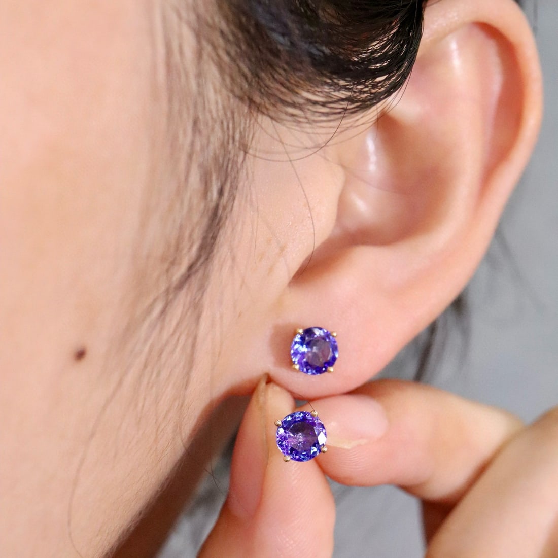 14k Gold 1.5 Ct Natural Tanzanite Earrings - 5