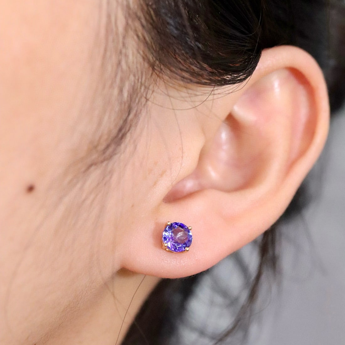 14k Gold 1.5 Ct Natural Tanzanite Earrings - 6